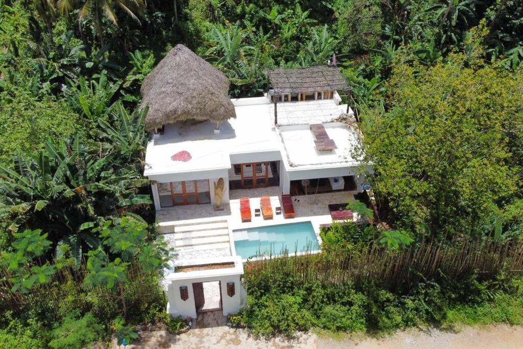 Jungle Rooftop Villa, near beach