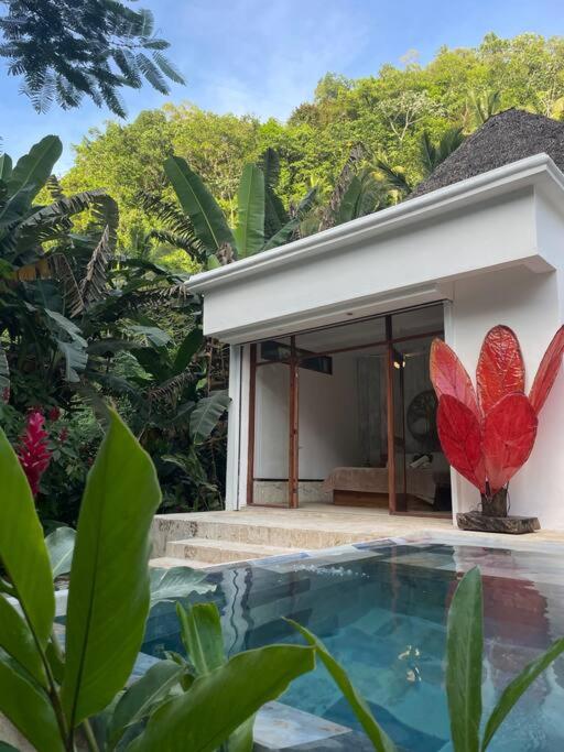 Jungle Rooftop Villa, near beach