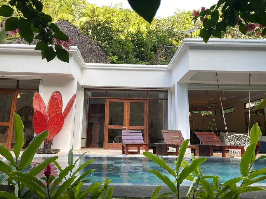 Jungle Rooftop Villa, near beach