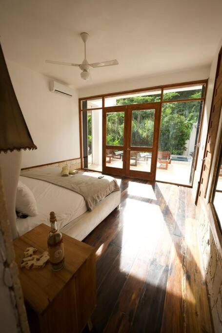 Jungle Rooftop Villa, near beach