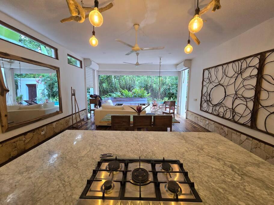 Jungle Rooftop Villa, near beach
