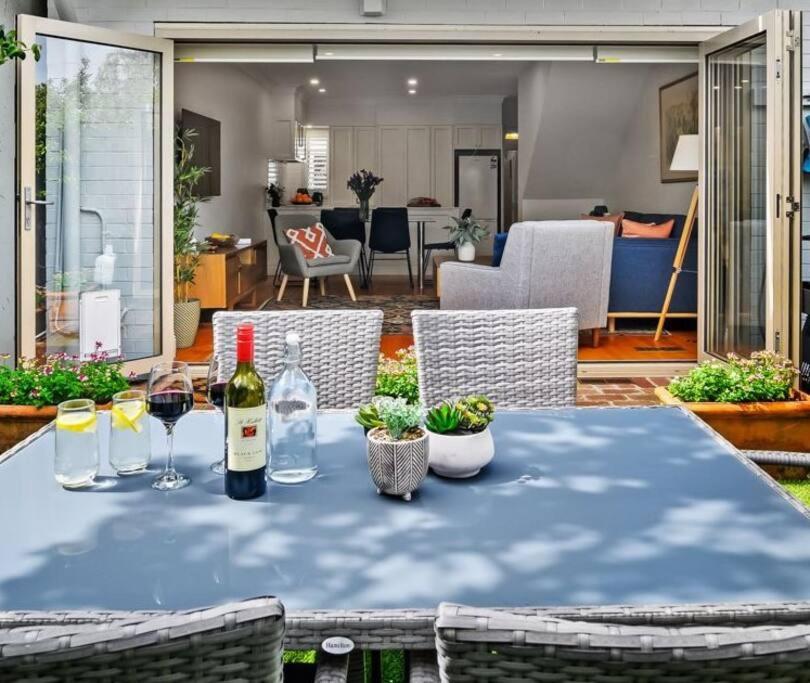 Perfect Page St Home 3Bed 2Bath Sleeps 6