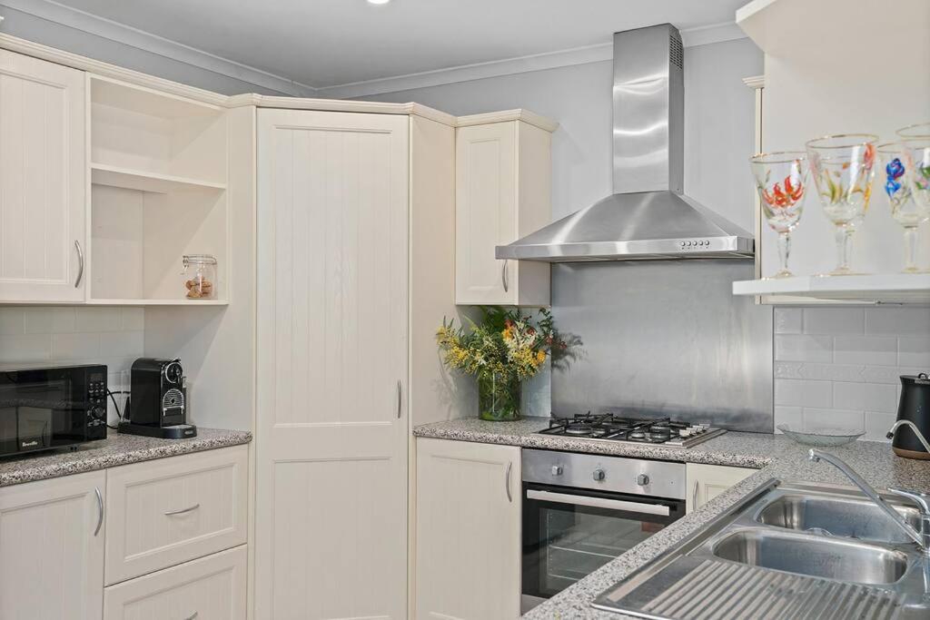 Loganberry House - A Highlands home away from home