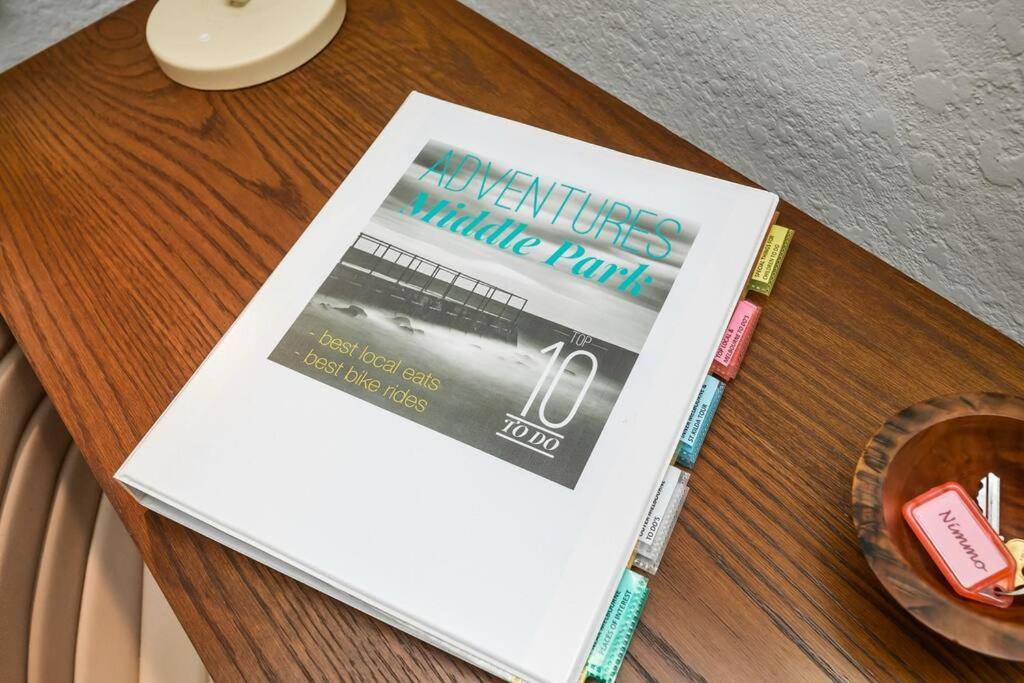 A1 Art Deco 2 Bedroom Apt Sleeps 5 Nimmo1