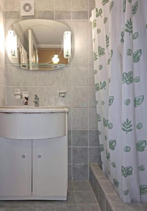 Jasmine maisonette