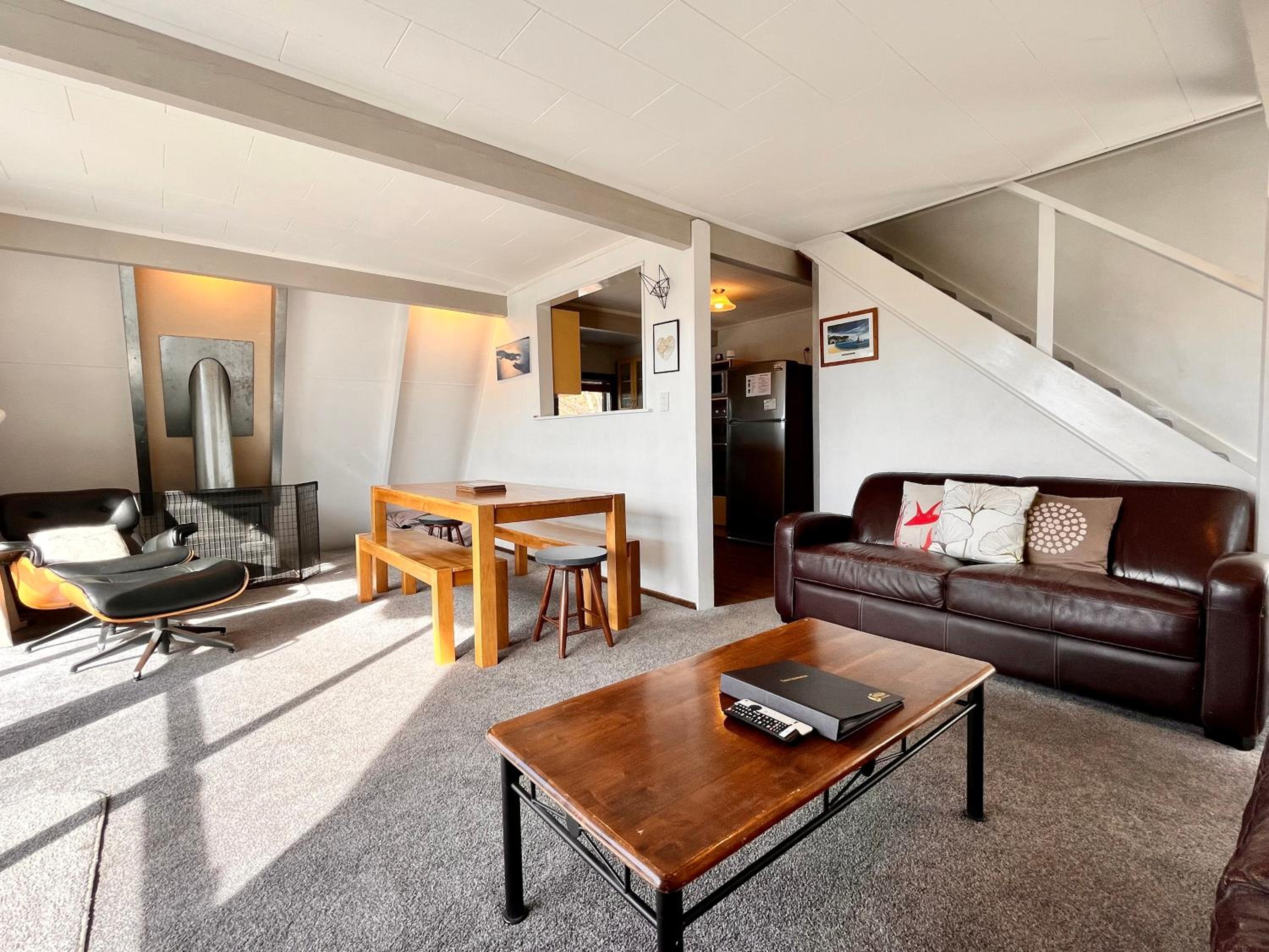 Fox Chalet - Lake Tekapo view 3