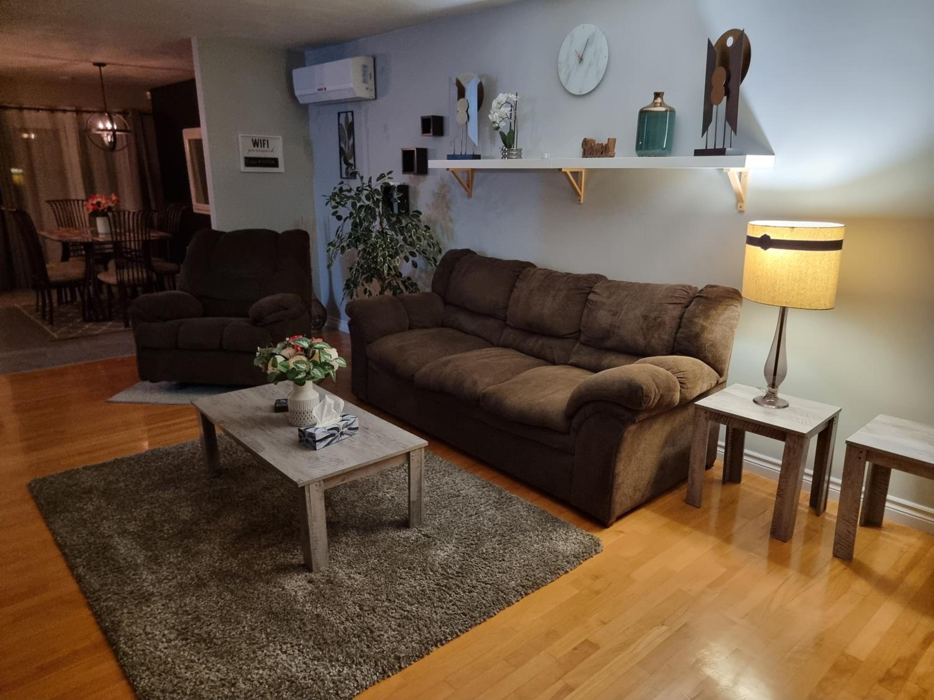 2 bhk for rent in Dieppe near Airport