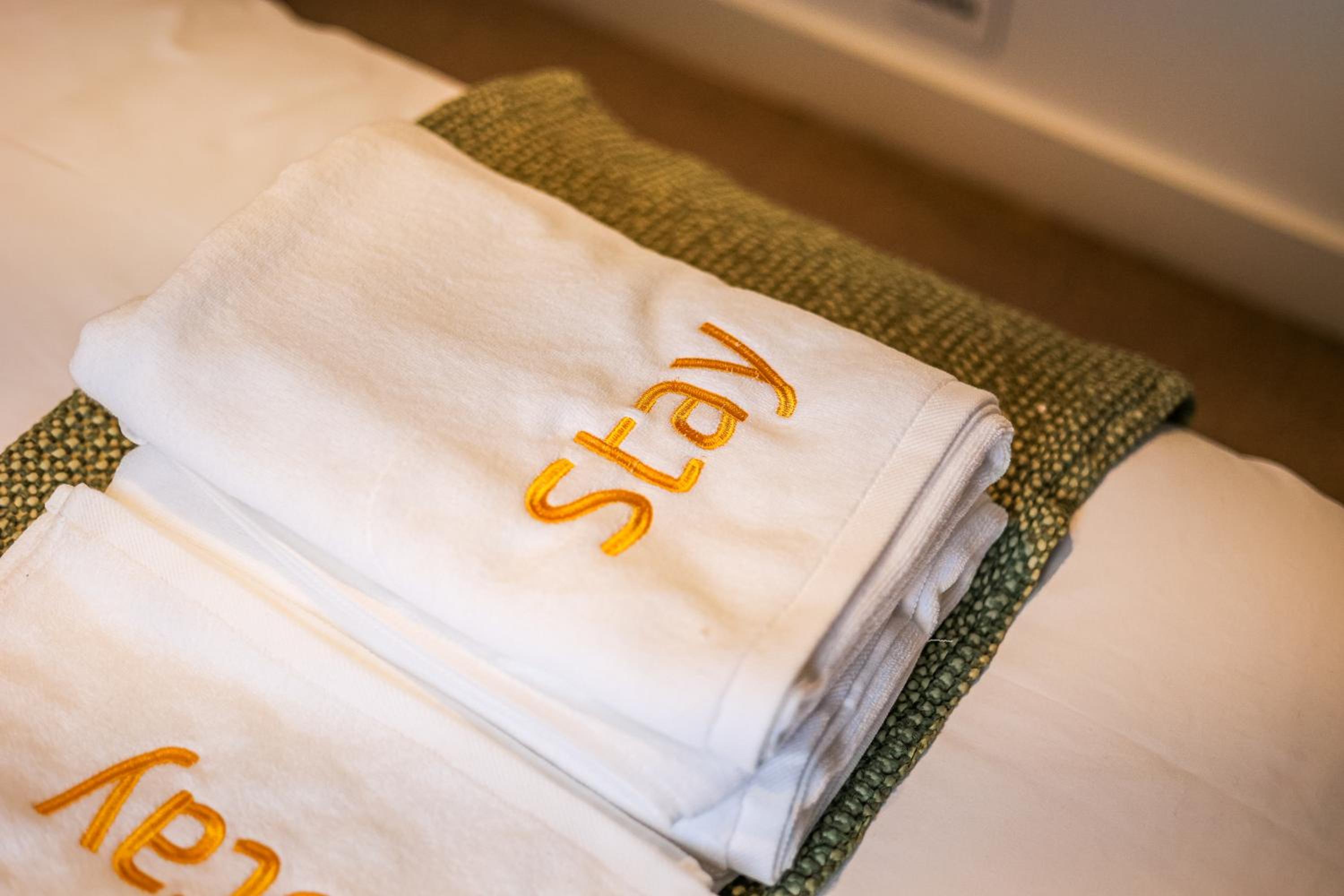 StayAU Stylish 3BR Sea Breeze Mordialloc