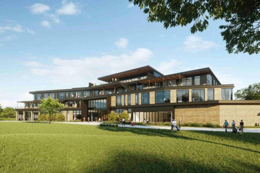 Modern Corporate Housing in Prime Location view 4