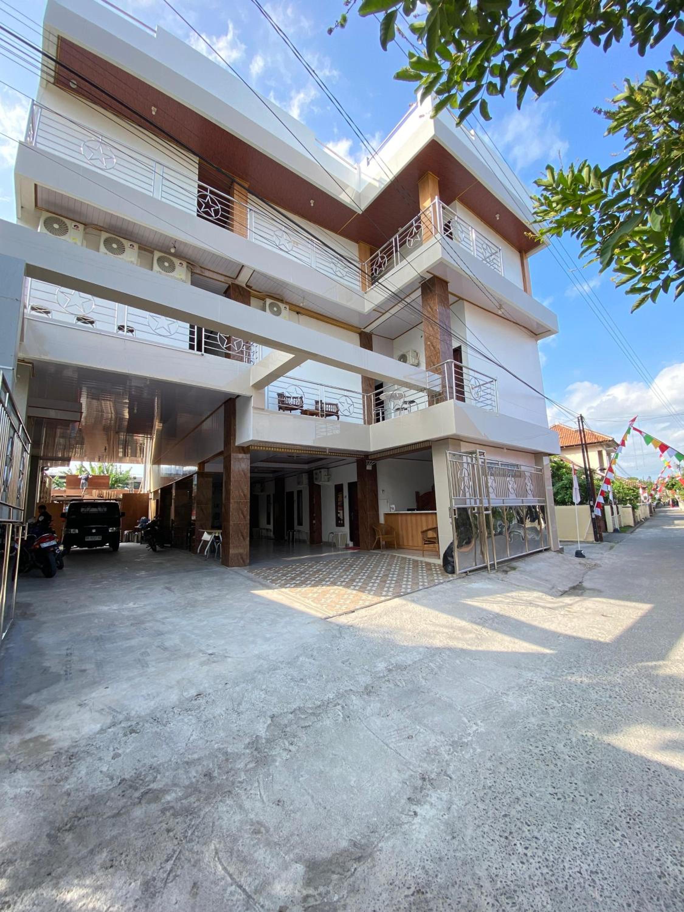 d'WF Hotel view 2