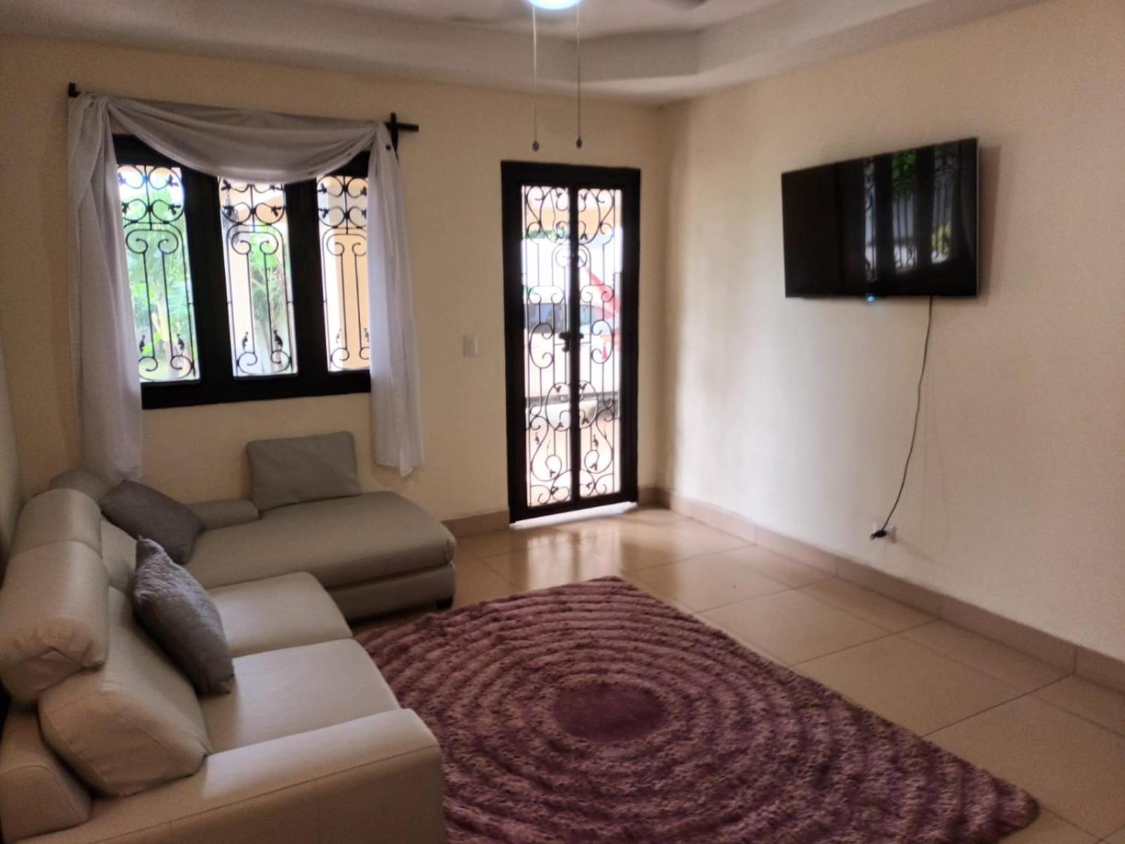 Apartamento con piscina view 5