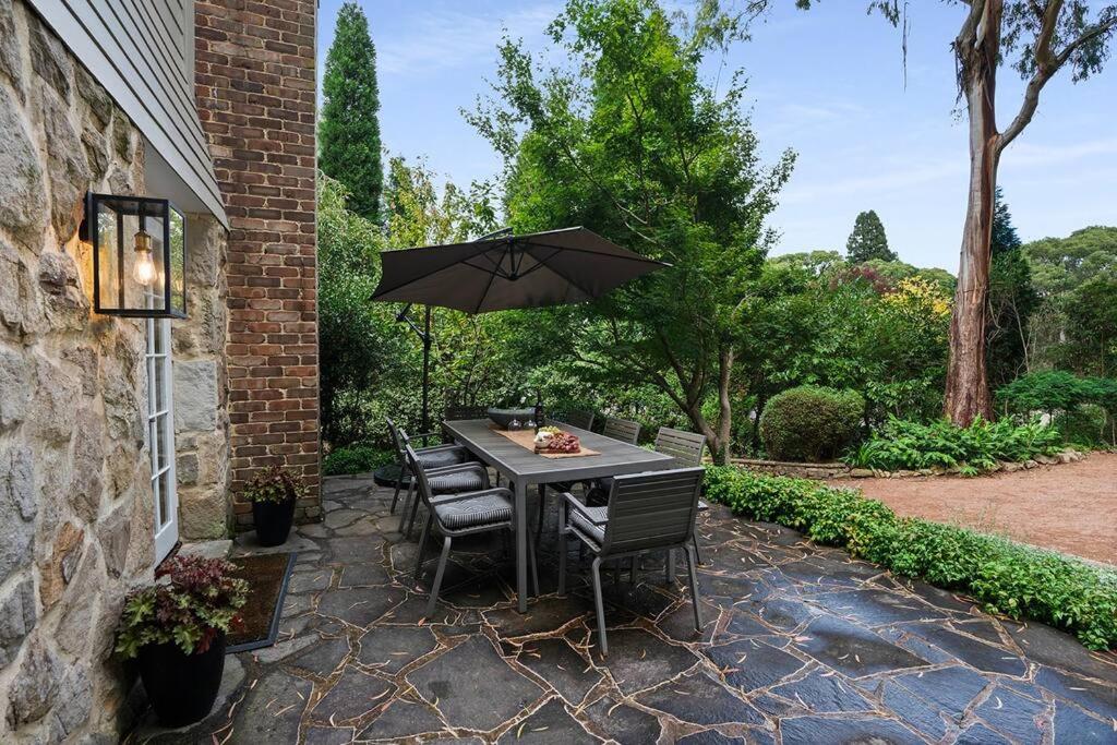 The Croft - Enchanting Bowral stone cottage