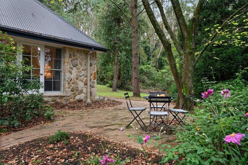 The Croft - Enchanting Bowral stone cottage