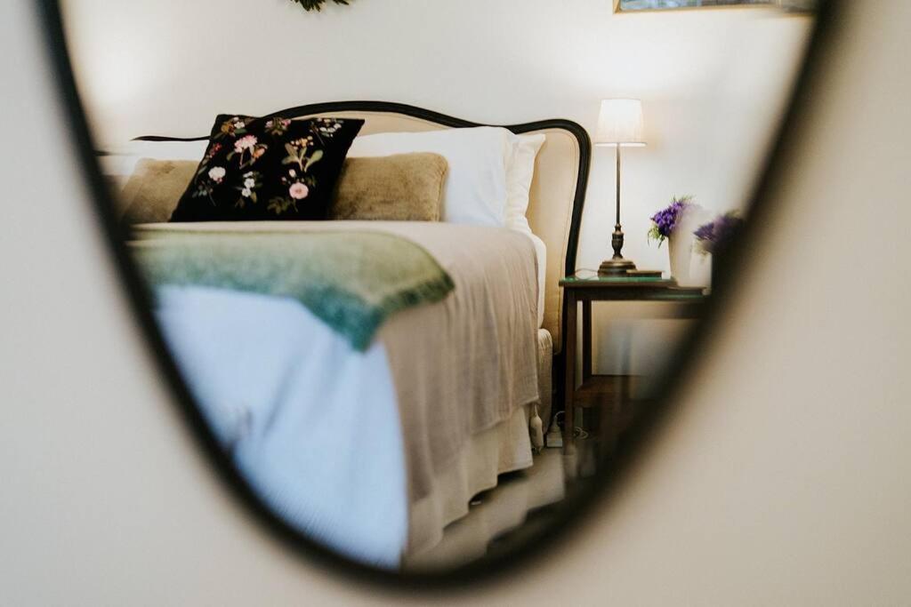 The Croft - Enchanting Bowral stone cottage