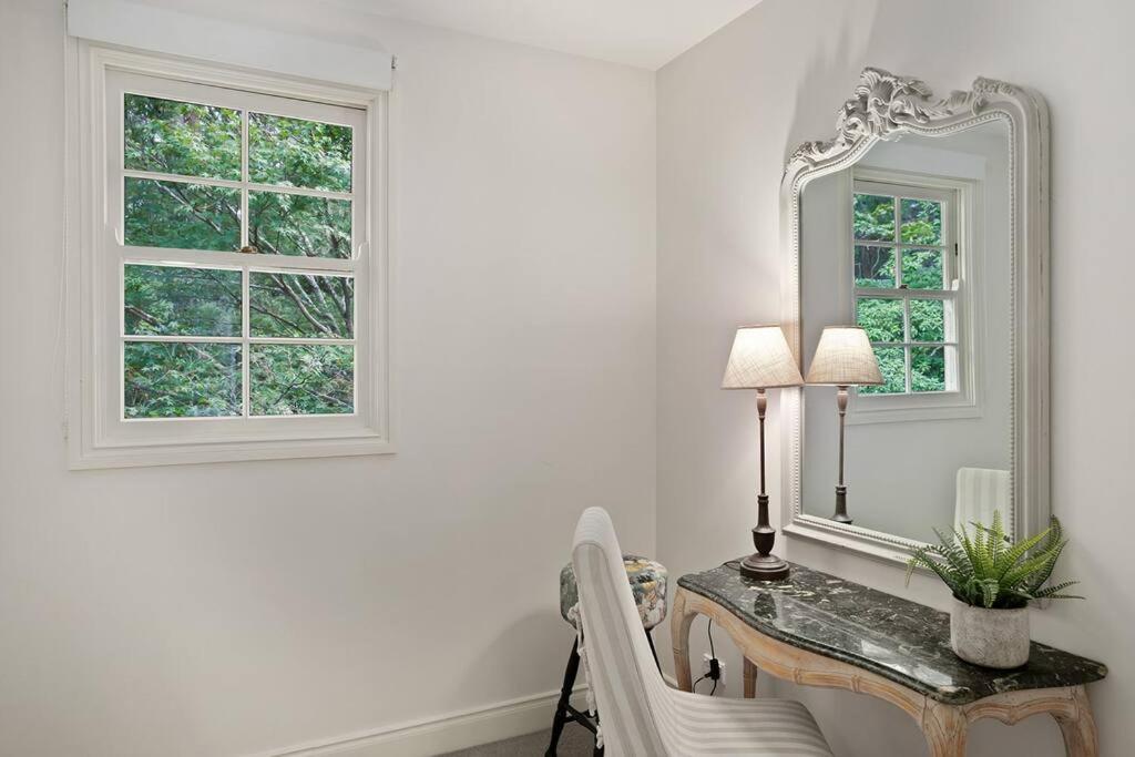 The Croft - Enchanting Bowral stone cottage