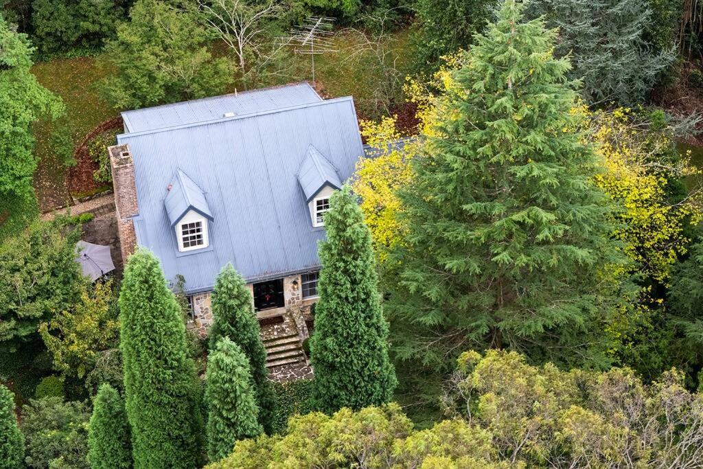 The Croft - Enchanting Bowral stone cottage