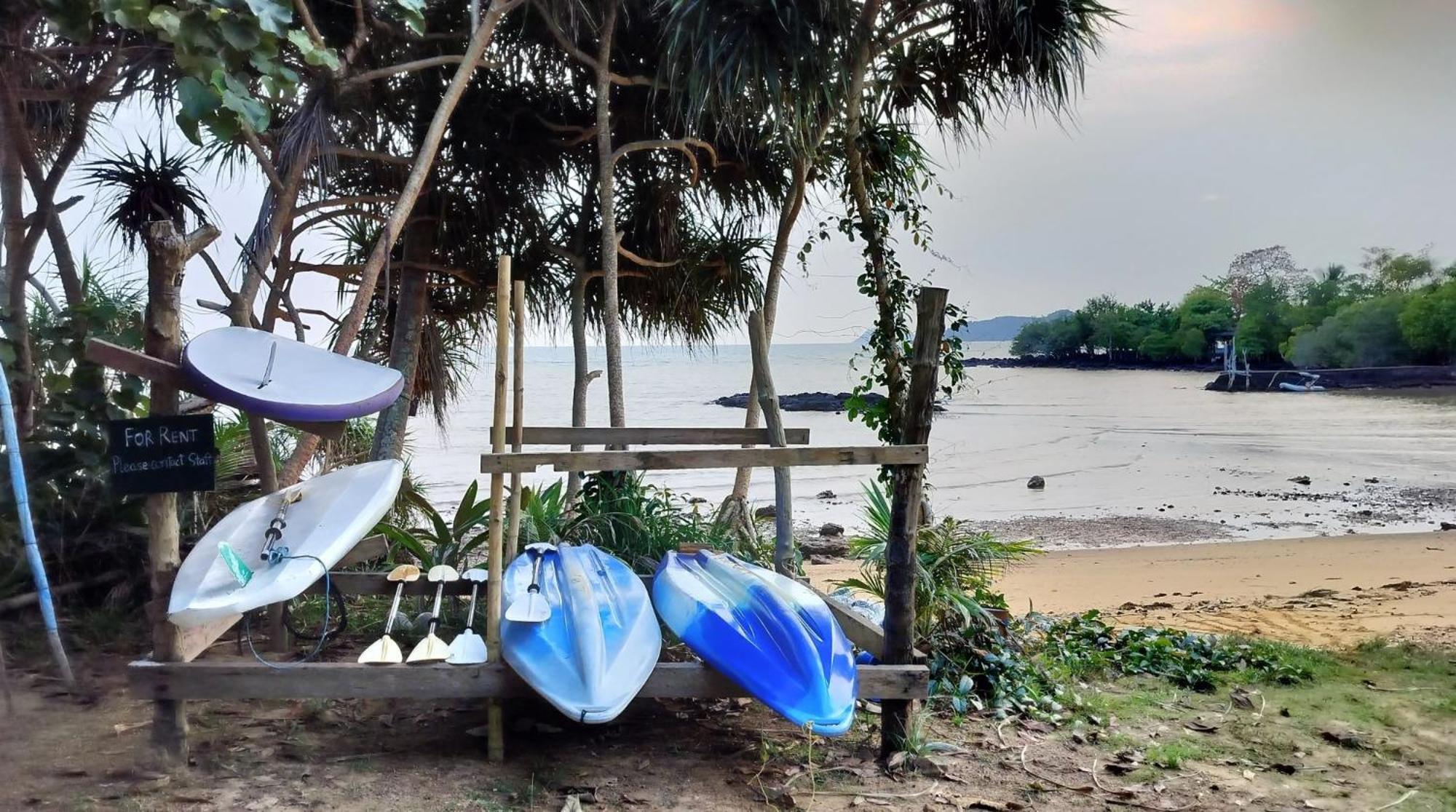 Naivacha Tent Koh Mak