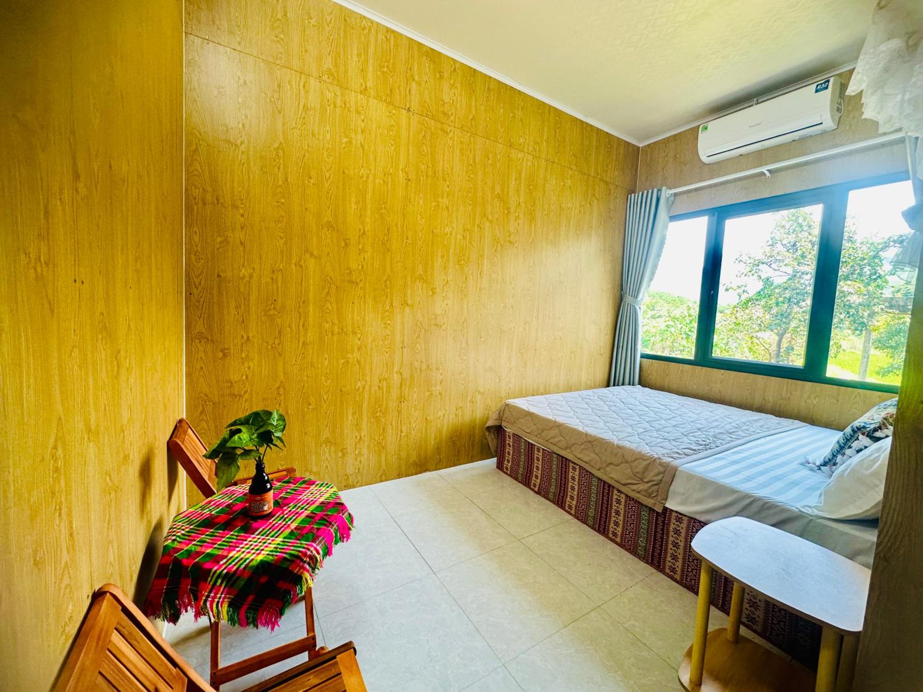 Du Gia Field View Homestay