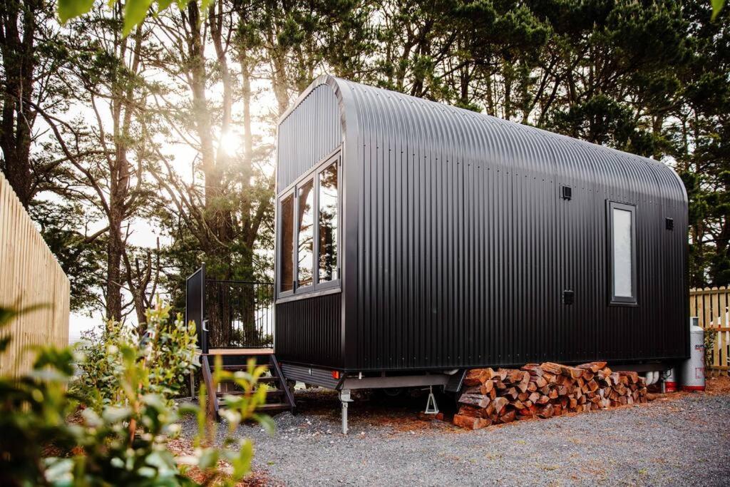 Tiny family getaway - breathe in the country air