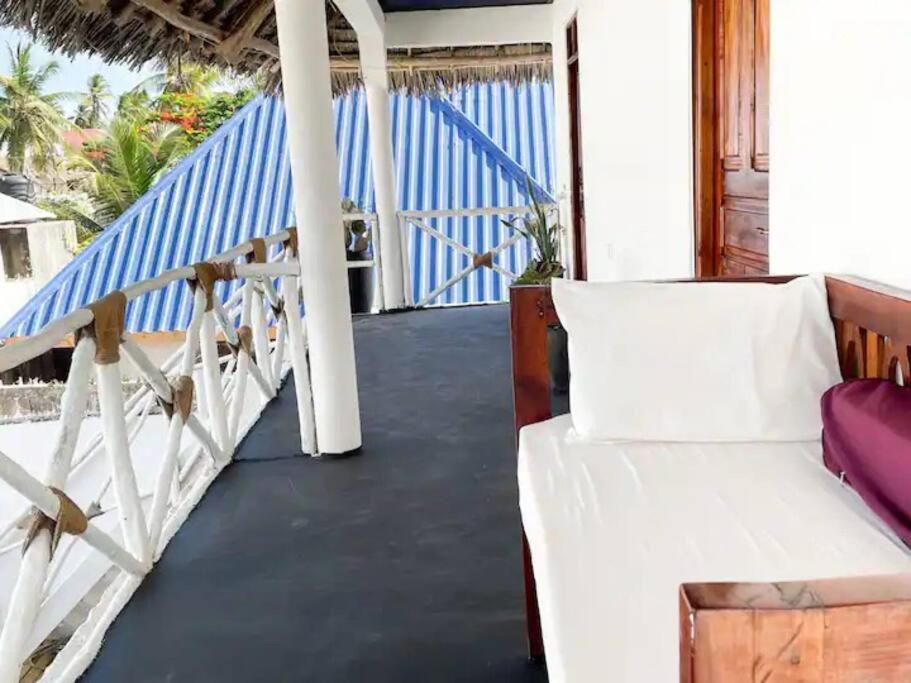 Hotel Zanzibar Private Villa with own pool wifi Aircon walk to Paje Beach Restaurants Bars & Village perfect for groups couples and families - Image 1