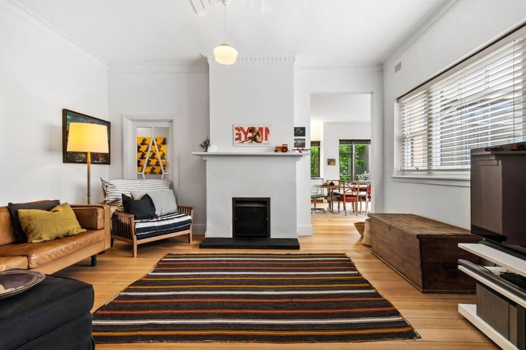 Massive Mitford Large Luxurious 1st Class 4 Bdrm