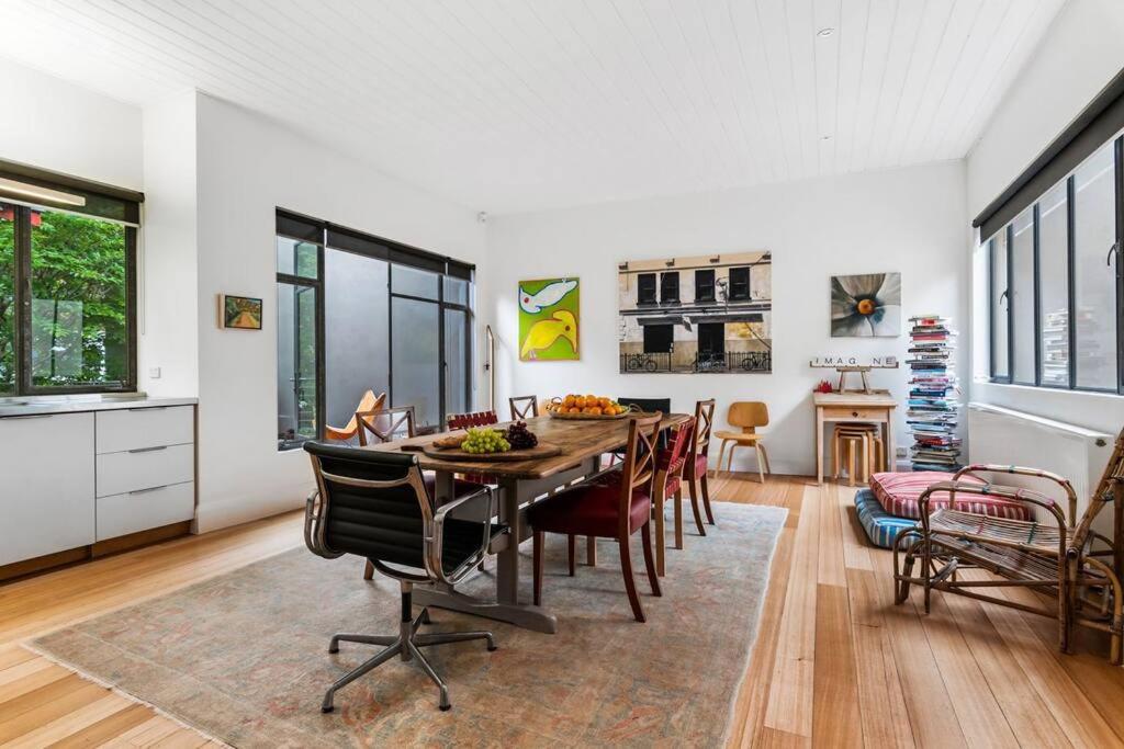 Massive Mitford Large Luxurious 1st Class 4 Bdrm