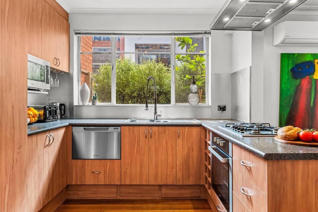 Sensational Stylish and so very South Yarra 2BR