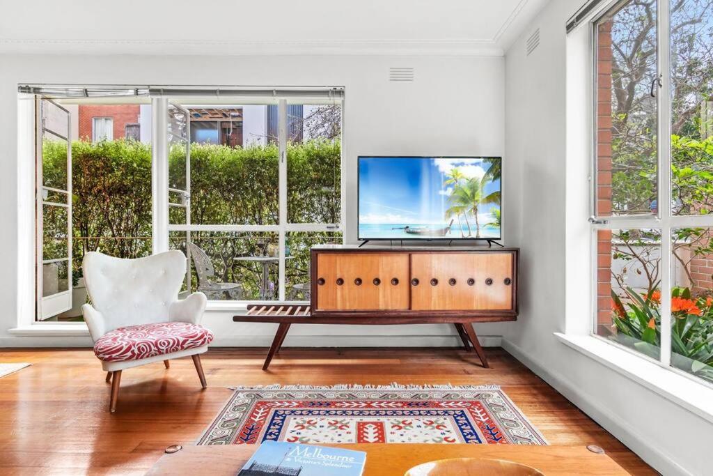 Sensational Stylish and so very South Yarra 2BR