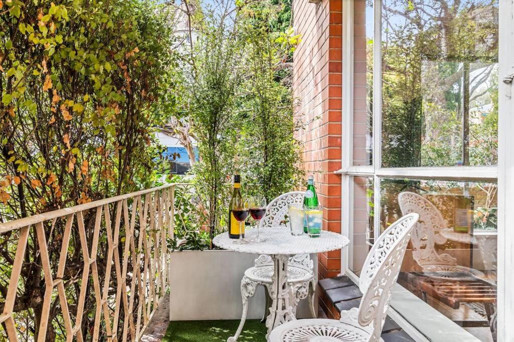 Sensational Stylish and so very South Yarra 2BR