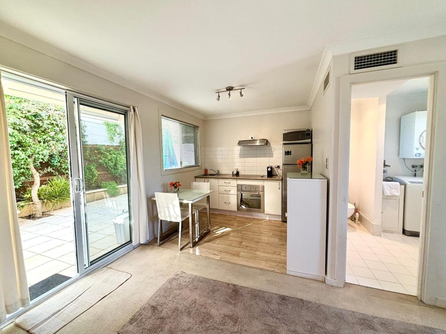 Urban Oasis Townhouse East Perth