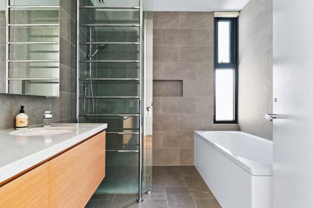 A1 Architectural Sth Melb Home Sleeps 4 Martin