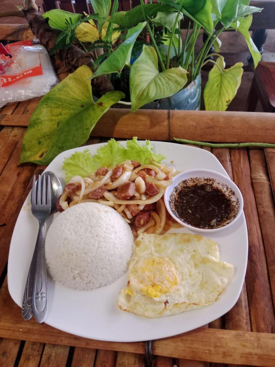 Backpacker Hostel and Jungle Trekking