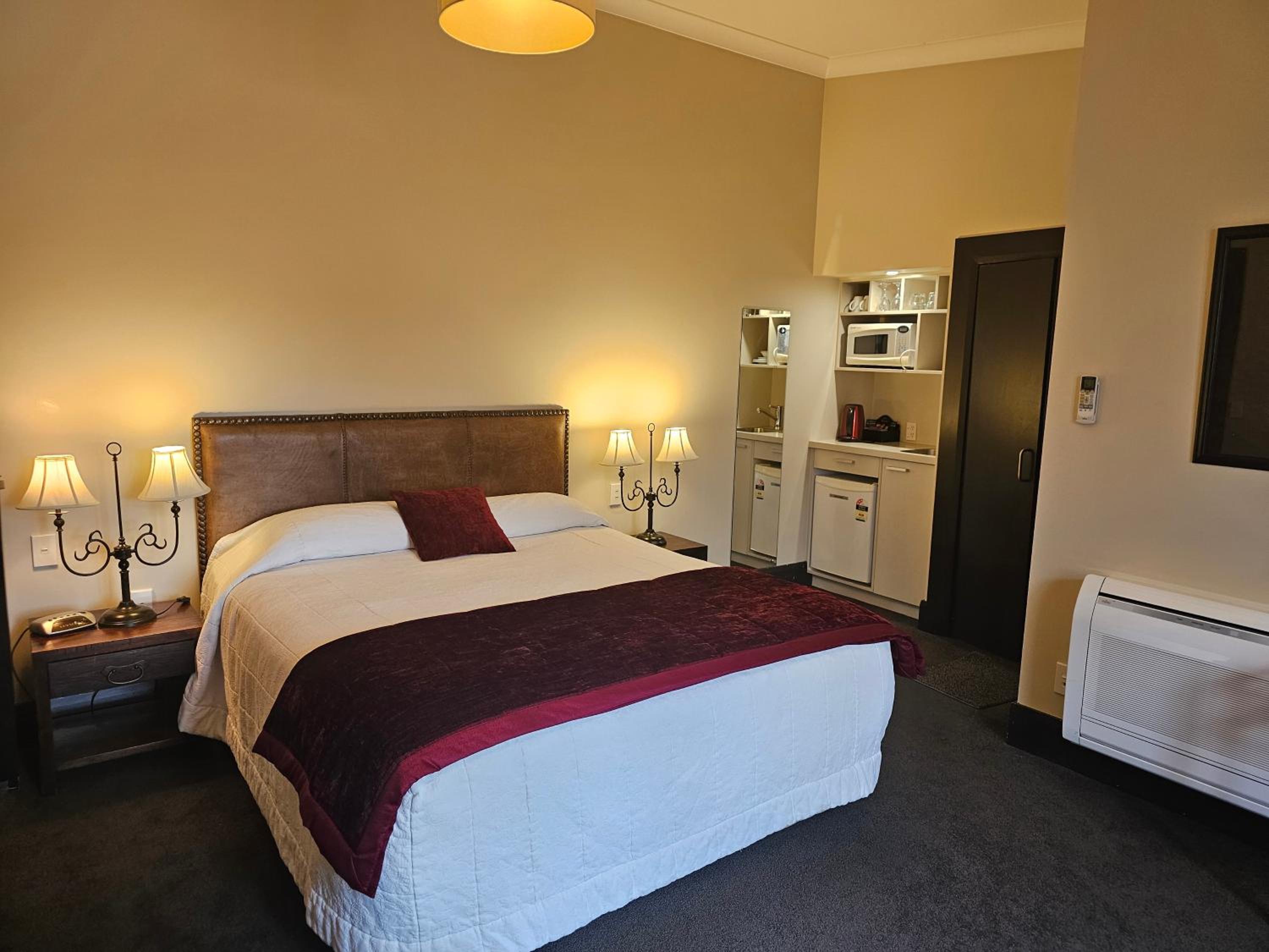 Gateway Motor Inn