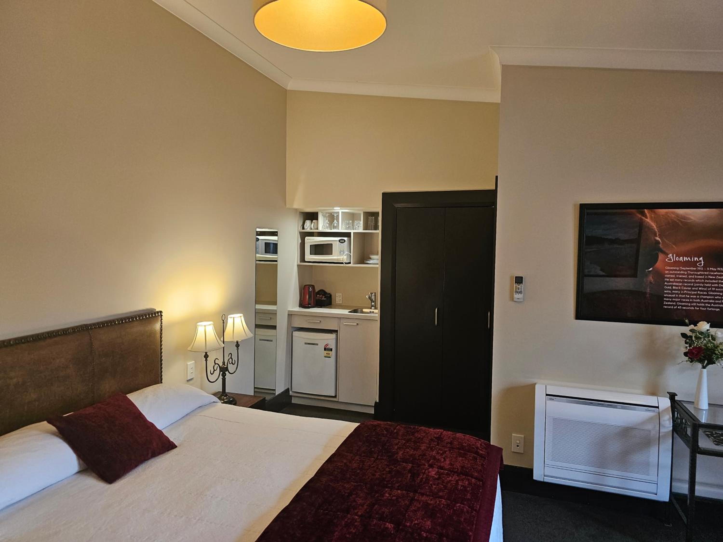 Gateway Motor Inn