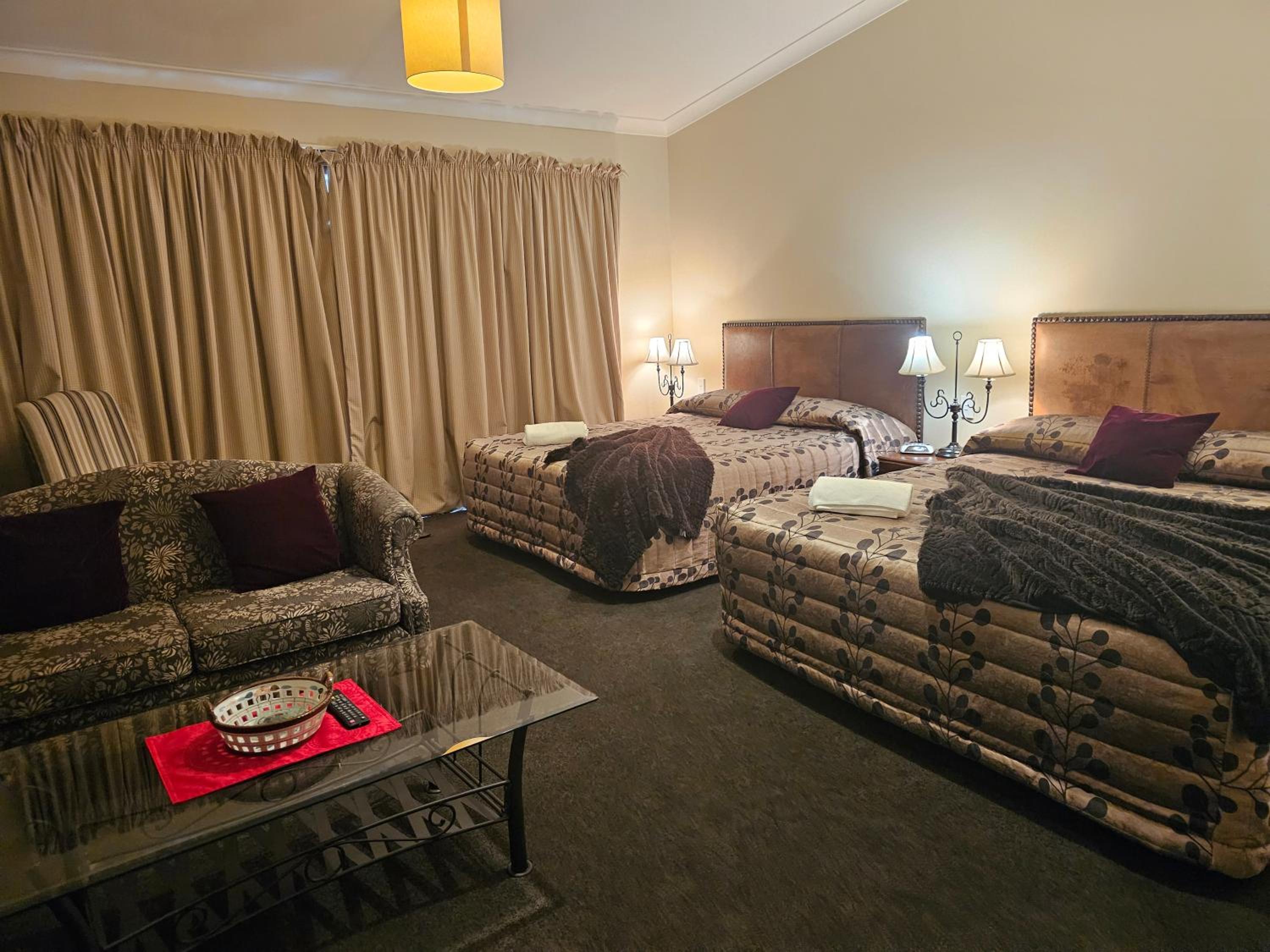Gateway Motor Inn