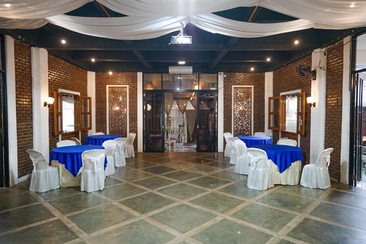 meeting & event spaces