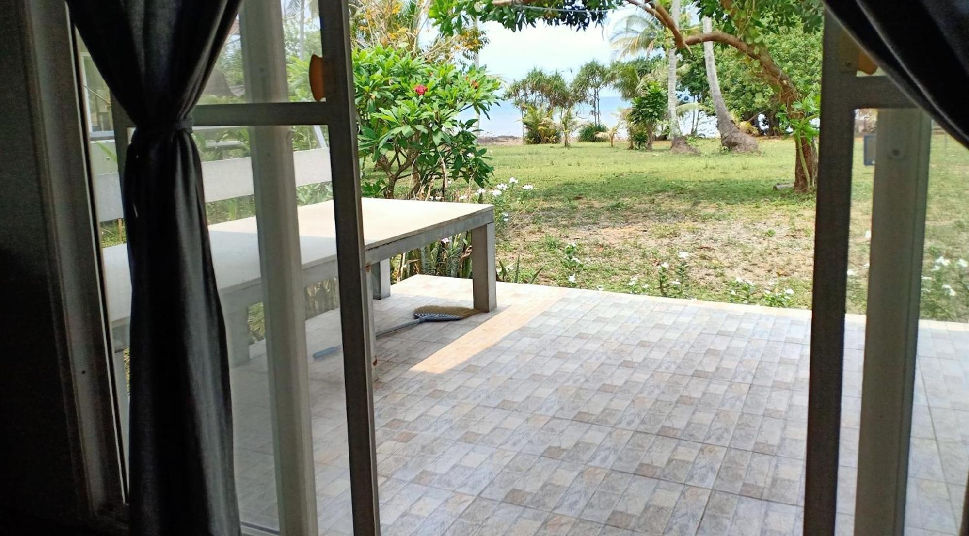 Naivacha Tent Koh Mak
