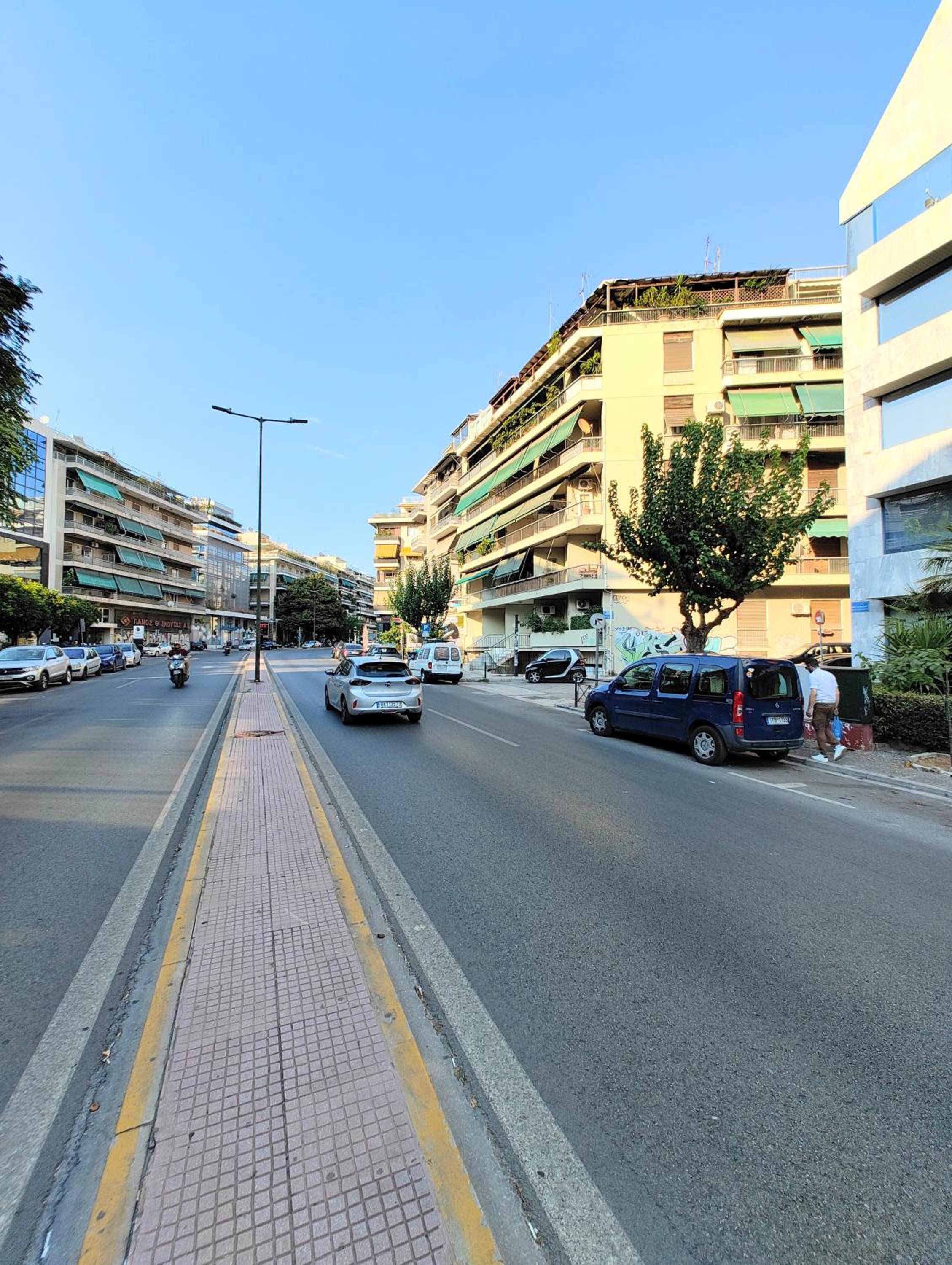 Art Interior Apartment in Athens next to Metro Stations & All Hospitals