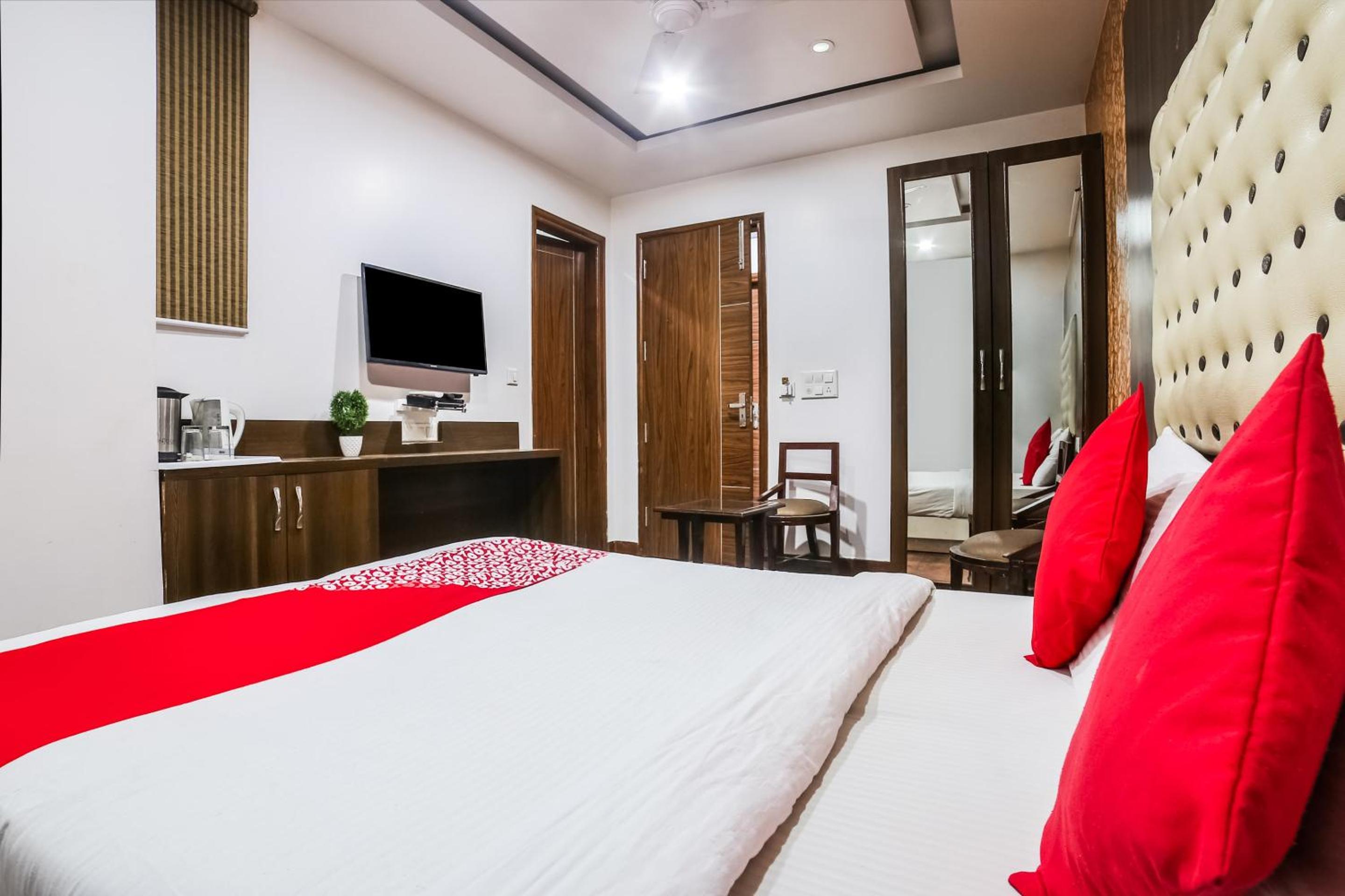 Hotel O Sehej Continental