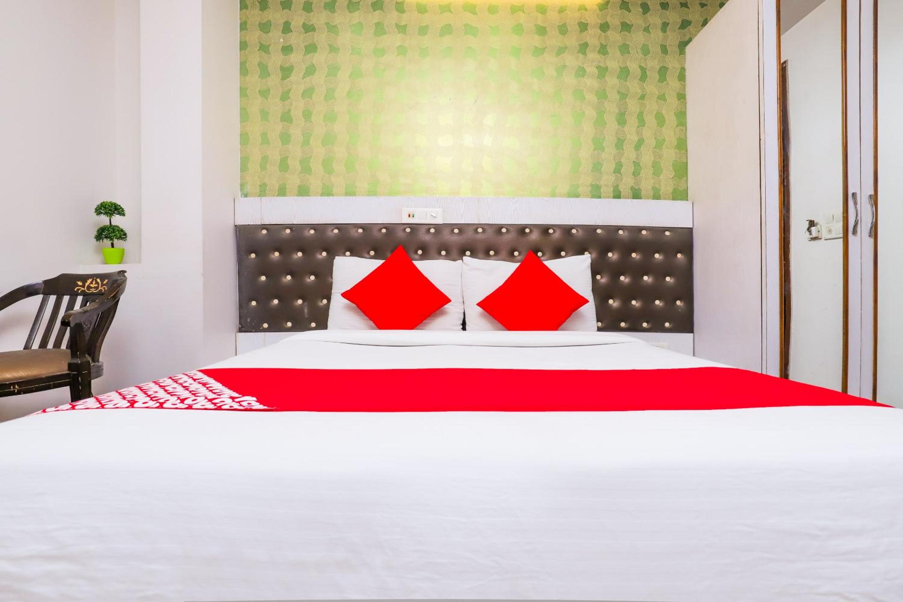 Hotel O Sehej Continental