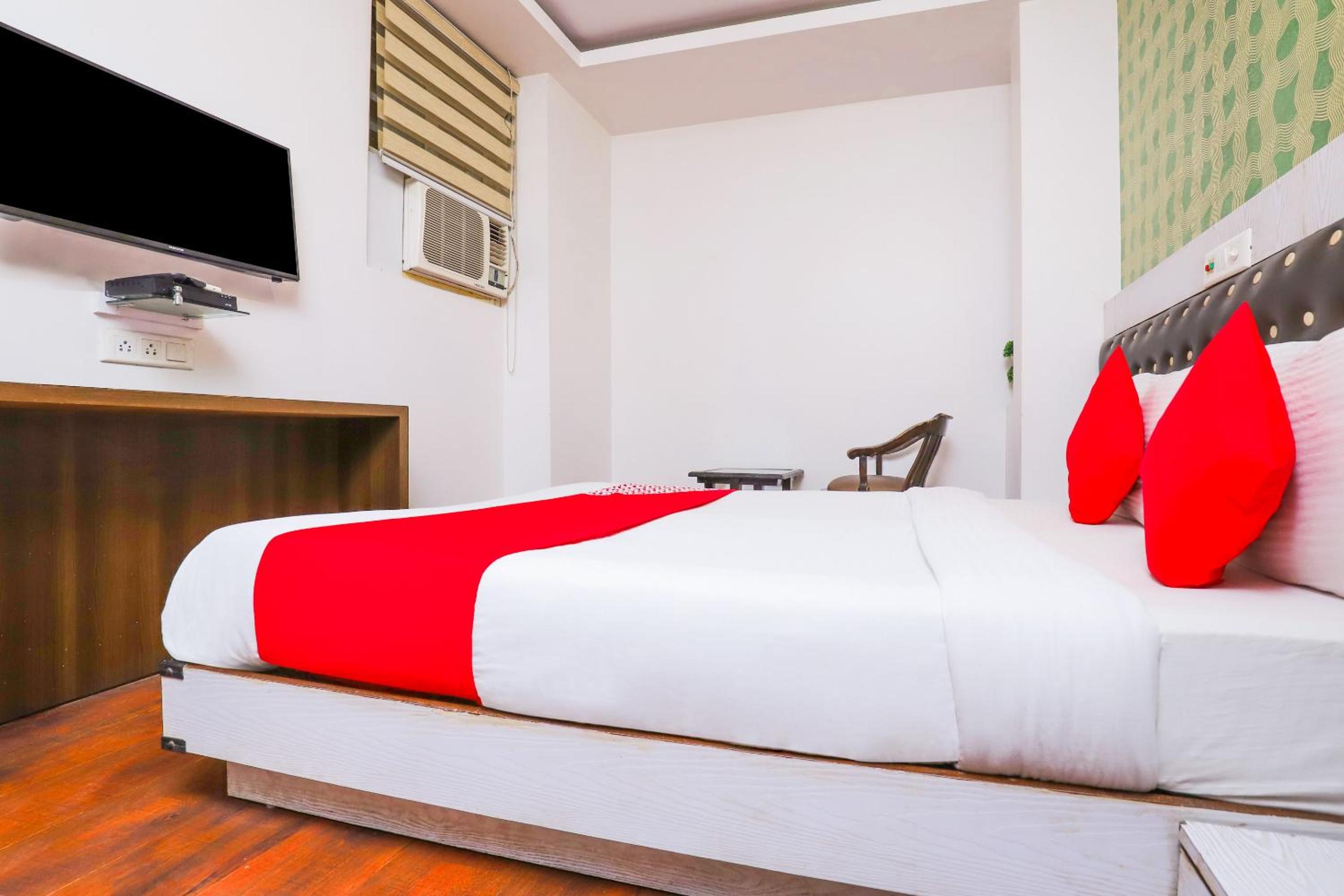 Hotel O Sehej Continental