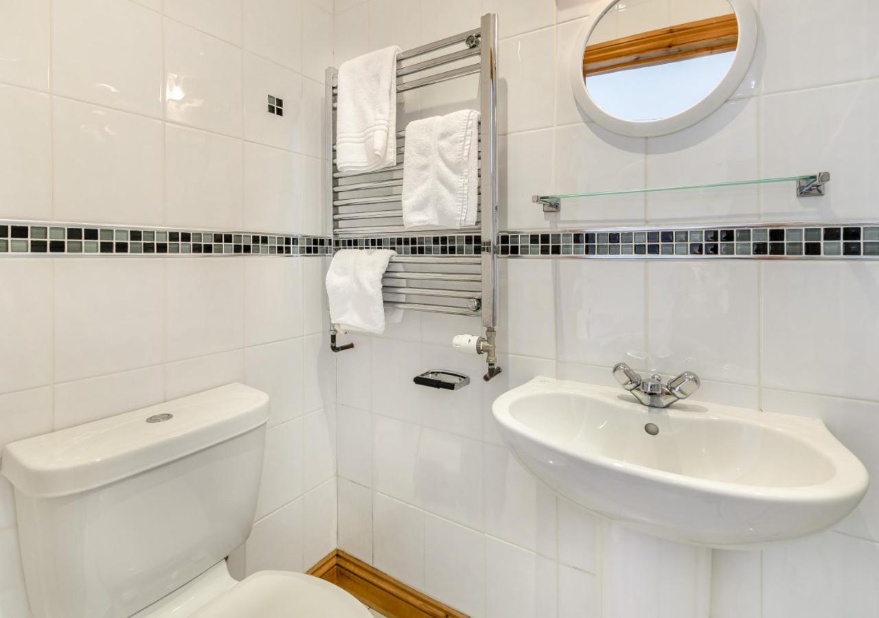 3 Bed in Porthleven oc-atlant