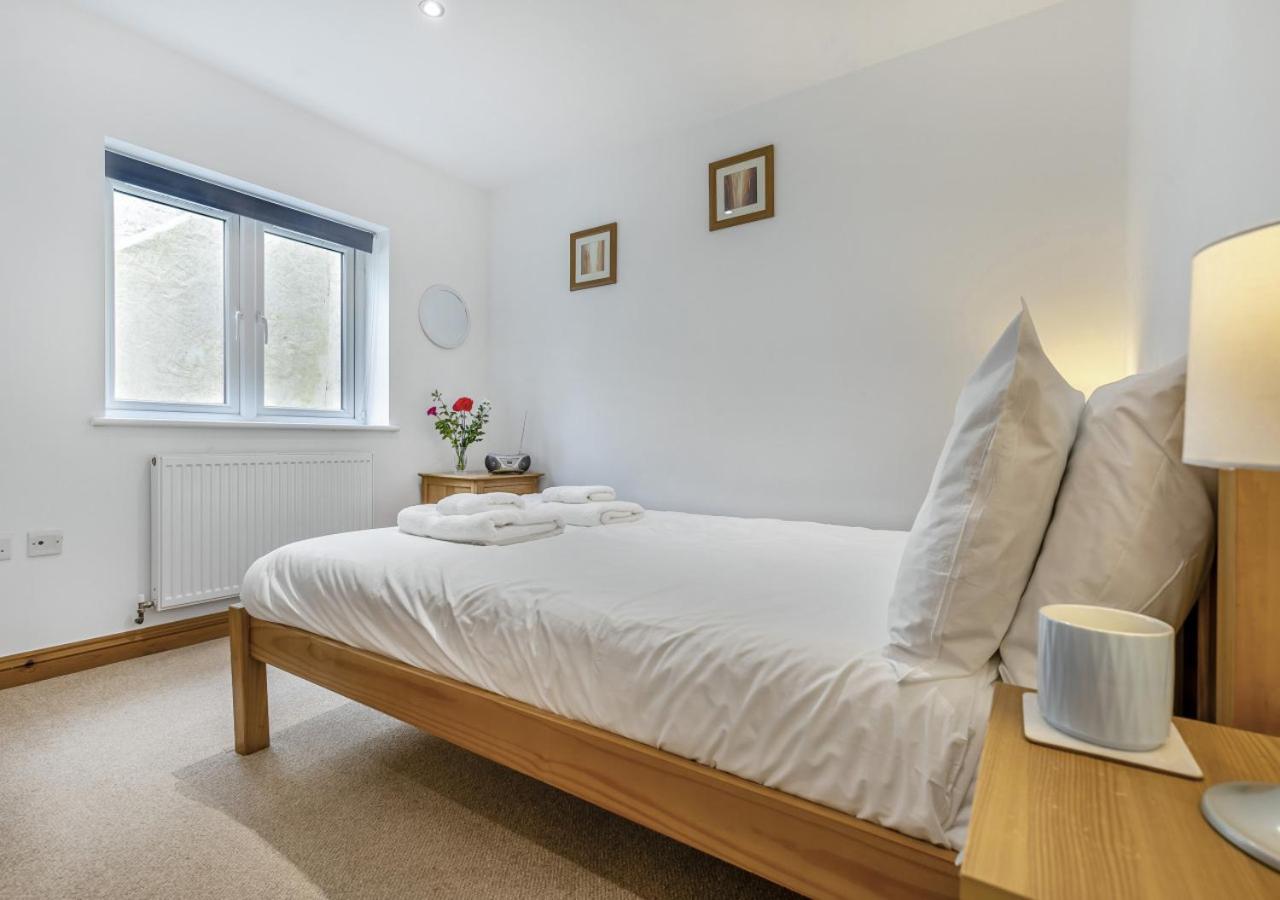 3 Bed in Porthleven oc-atlant