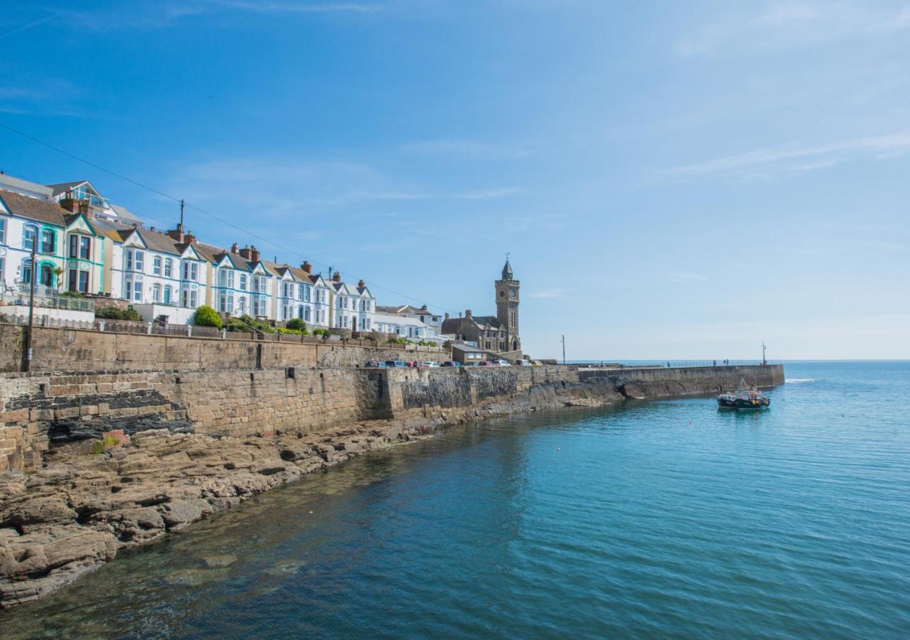 3 Bed in Porthleven oc-atlant