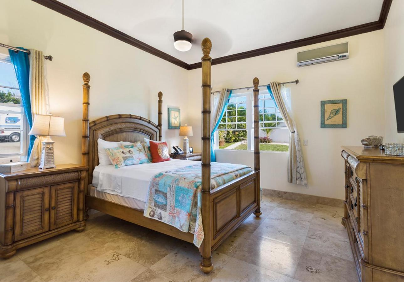 Beautiful 3 Bedroom Villa Dolphin - Image 5