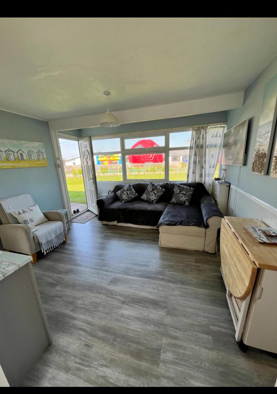 Great Yarmouth Vacations - California Beach Chalet - Property Image 5