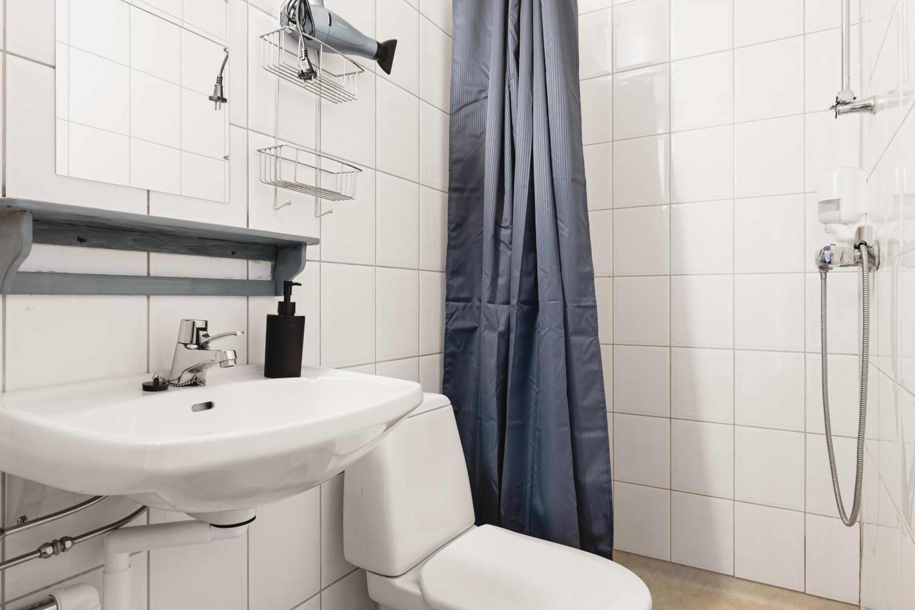 Dinbnb Apartments I Experience Bergen I 650m To Bryggen I Shared Patio view 5