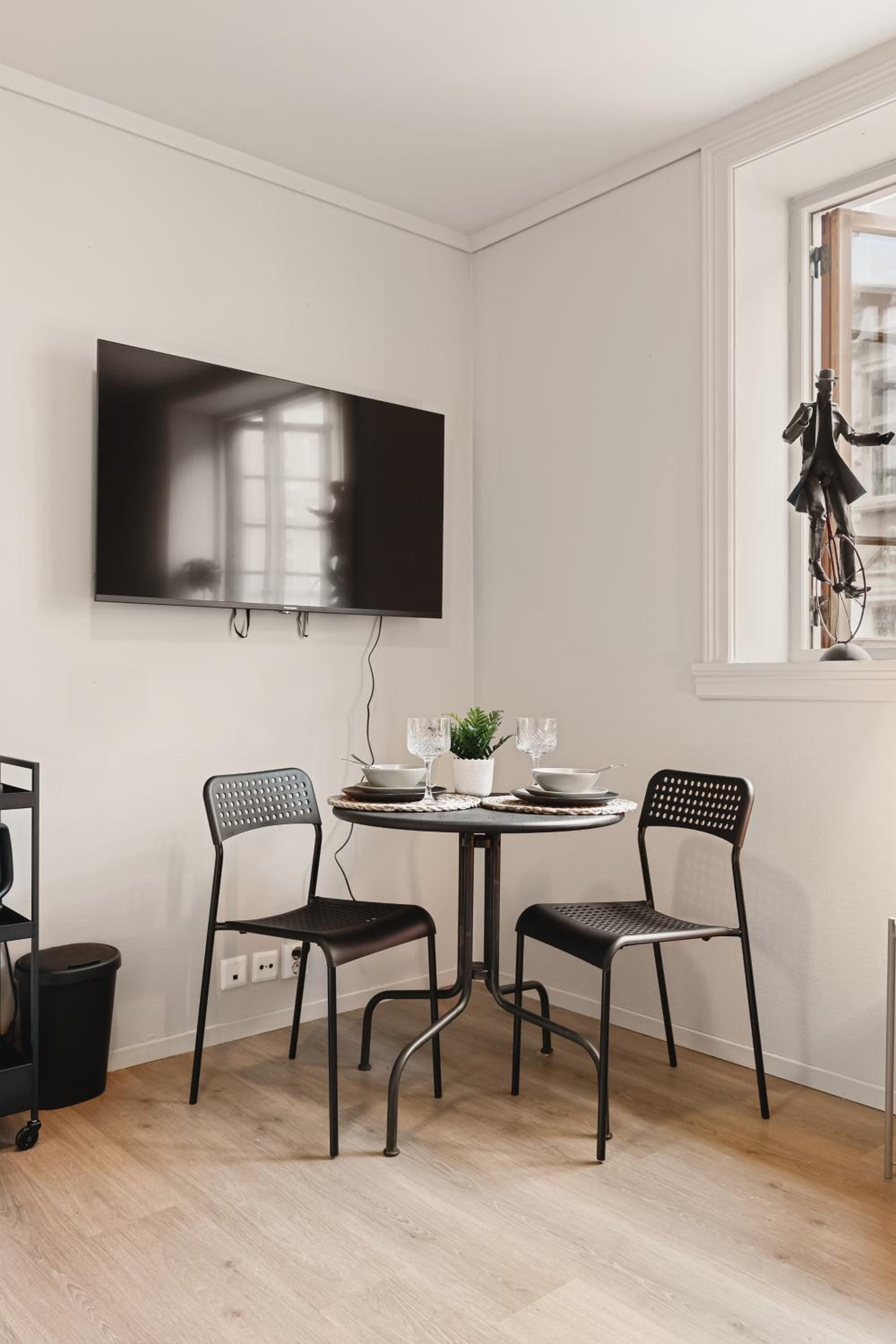 Dinbnb Apartments I Experience Bergen I 650m To Bryggen I Shared Patio view 2