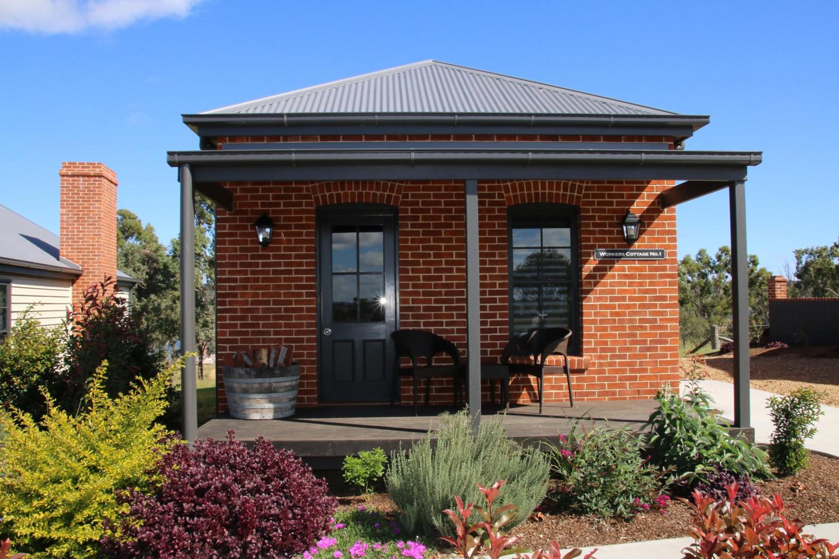 Dusty Hill Vineyard - Moffatdale