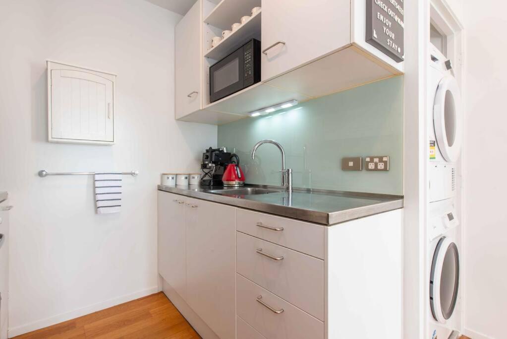 Character Apartment in Central Downtown Auckland